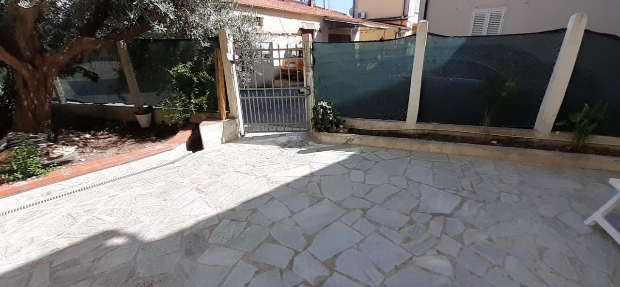 La Casa Gialla Del Ristoro Agricolo Holiday home Vecchiano